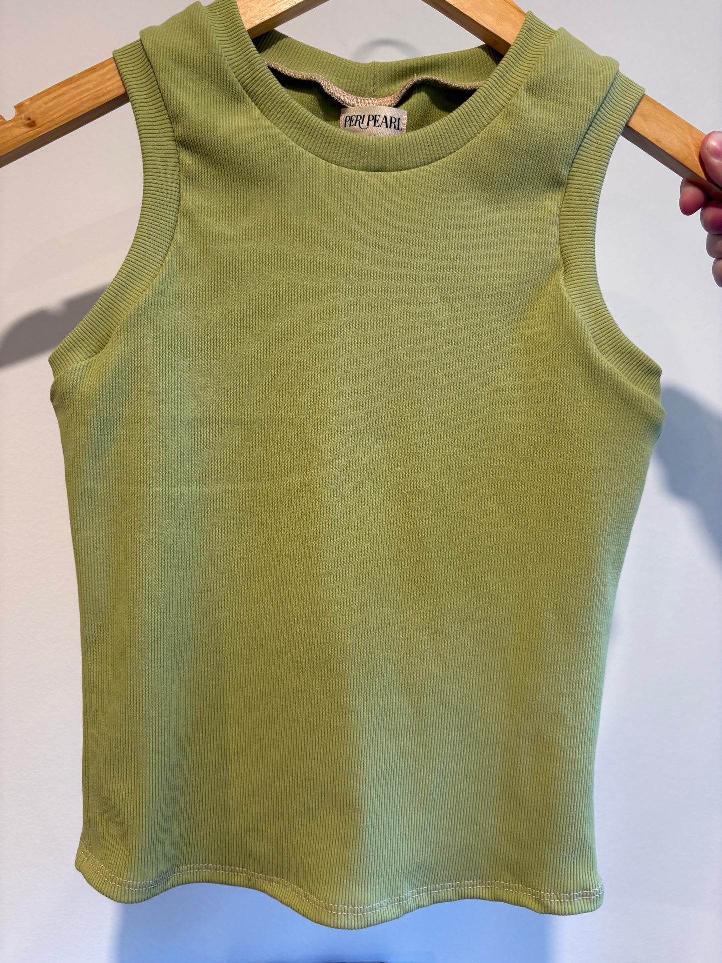 Feminine fit tank top pear