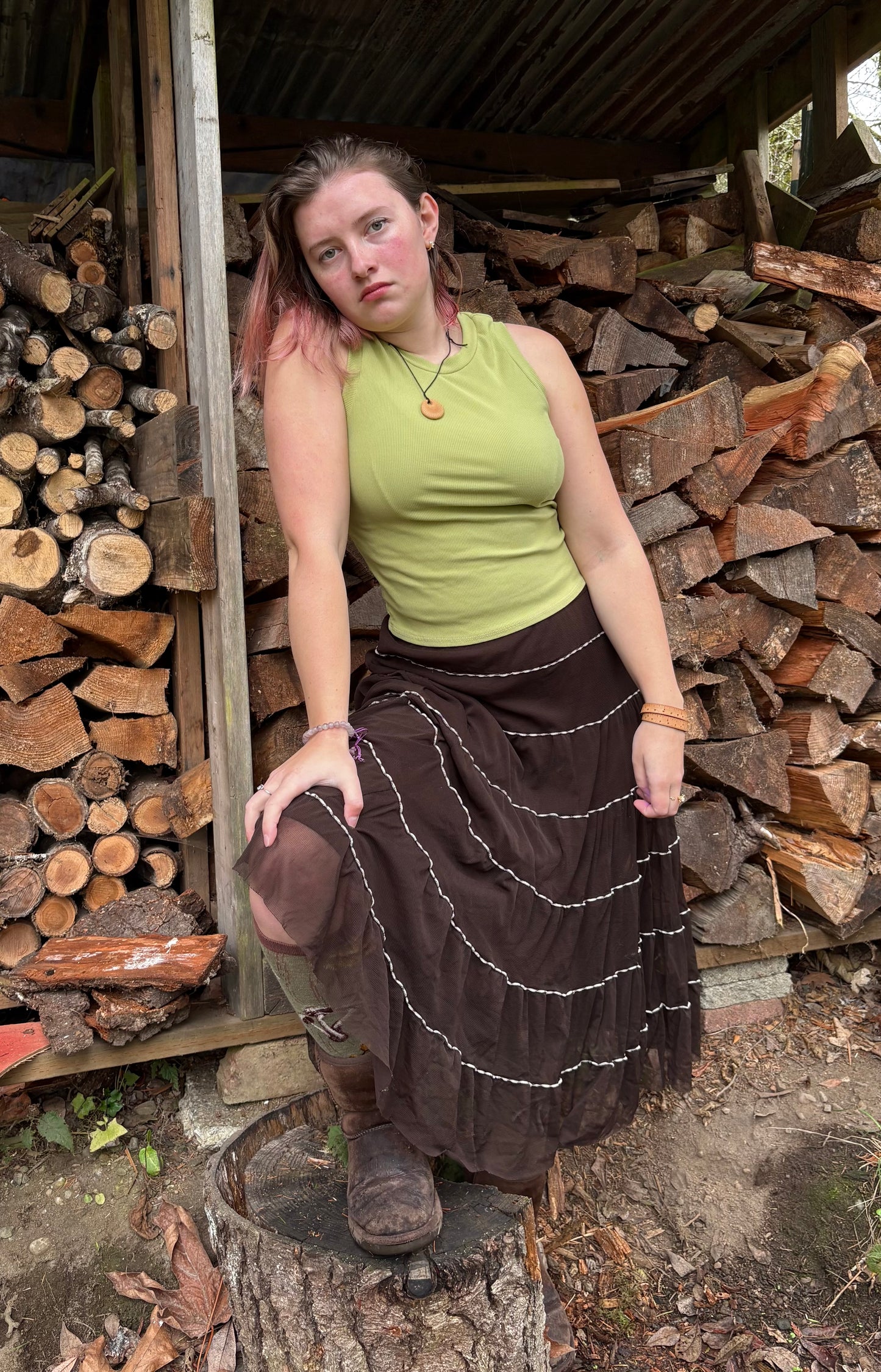 Feminine fit tank top pear